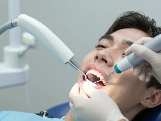 Pískování zubů: Jaké jsou jeho dlouhodobé výhody pro vaše zuby a dásně