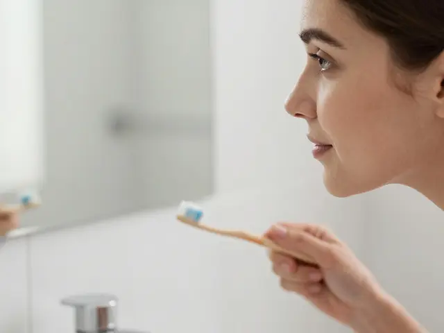 Zubní plak a těhotenství: Proč není hygiena úst jen o bílých zubech