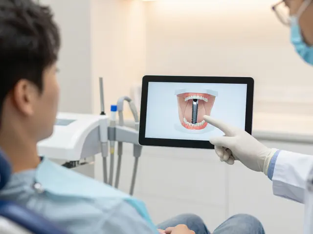 Co je kapsle na implantátu? Kompletní průvodce pojištěním zubní náhrady