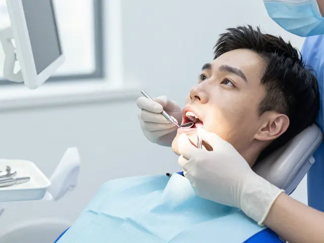 Jak se mění péče o zuby po kyretáži: Kompletní průvodce pro pacienty